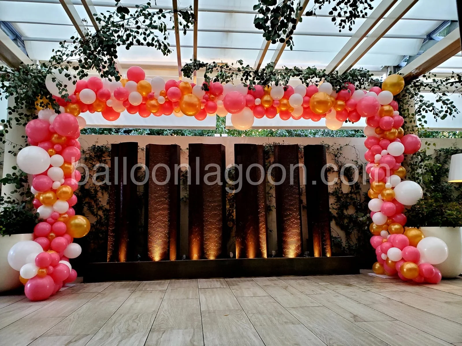 How Much Does a Balloon Arch Cost in Los Angeles?